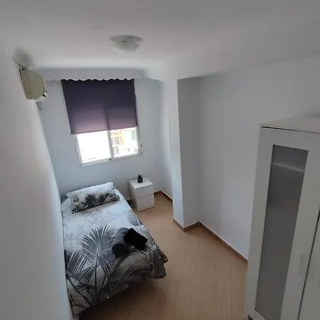 Apartment Piso Amplio Y Comodo. Malaga