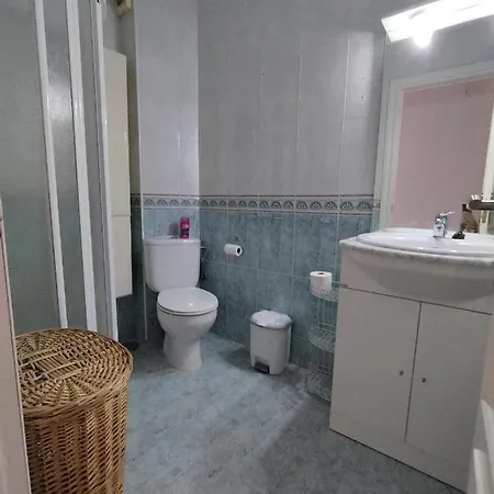 Apartment Piso Amplio Y Comodo. Malaga